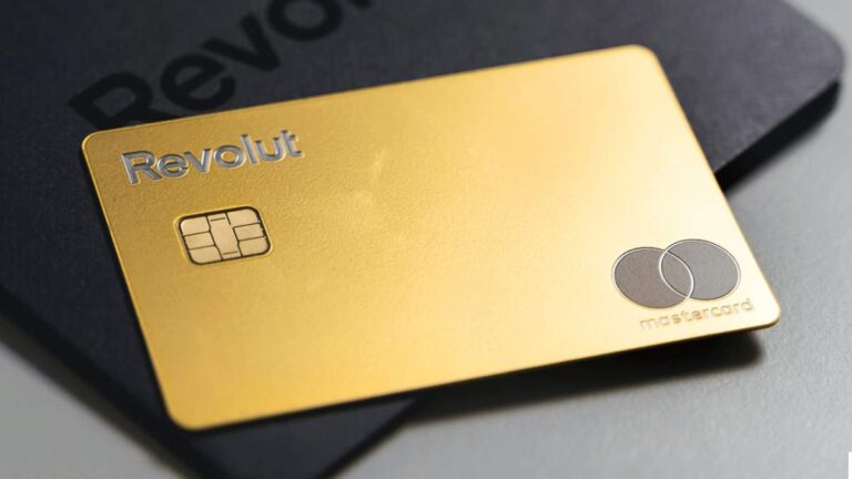 Revolut expands UK banking