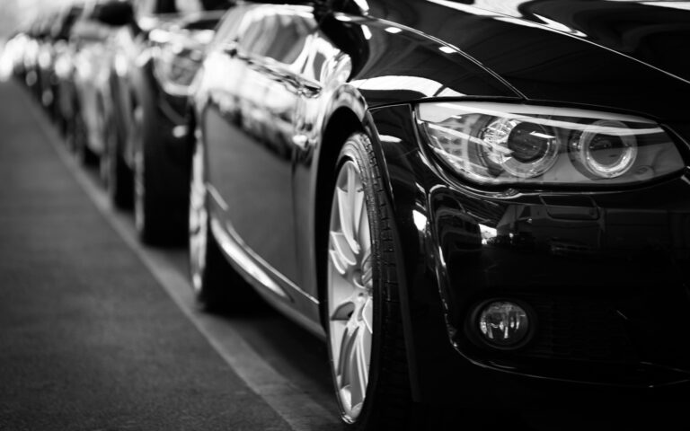 weekly car rental Dubai