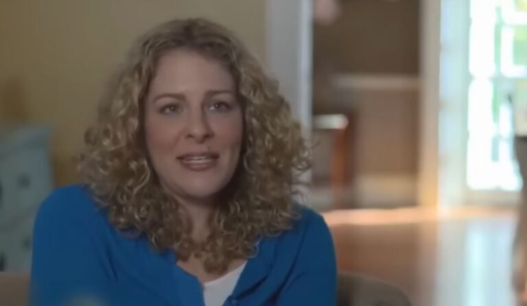 Jill Smokler Net Worth: How the Scary Mommy Founder Turned Honest Writing Into Millions Jill Smokler Net Worth